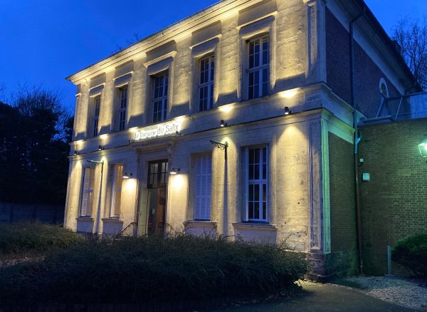 Électricien pour restaurants, secteur tertiaire à Aubry-du-Hainaut